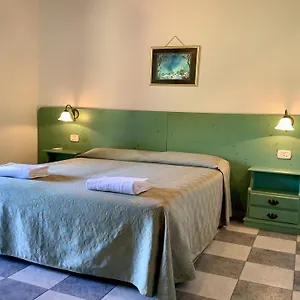 Golfo Del Leone Hotel