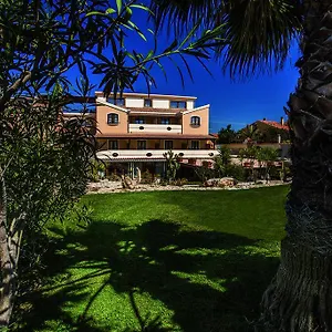 Raffael Hotel